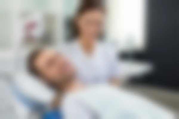 不可错过的优惠活动，洗牙仅需198元起，原价298元起，上海瑞德口腔门诊部等您来体验！