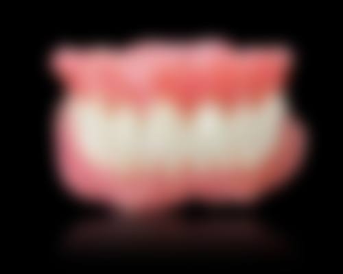 一千多的种植牙是否危险？风险主要集中在哪些环节？