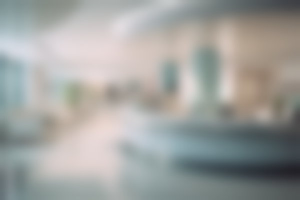 四、玉林牙精英口腔门诊部（弘润广场店）医生团队结构