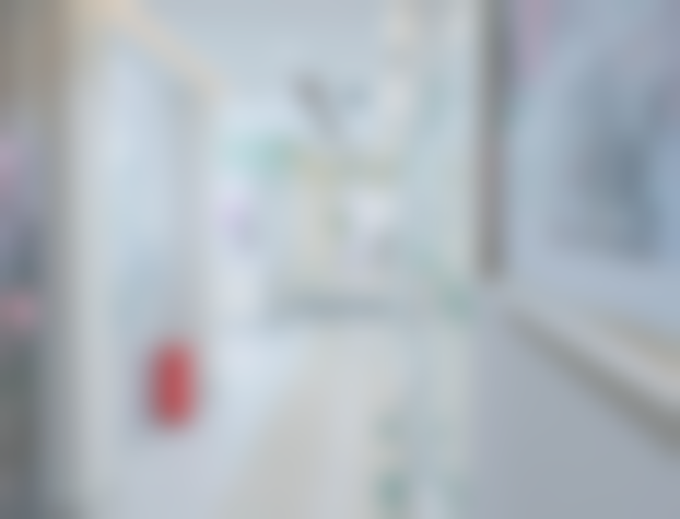 在深圳美莱口腔门诊部做种植牙，体验微创技术，复诊还享免费口腔拍片检查 