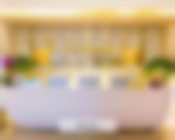 四川华美紫馨整形外科医院宋晓东现在还做手术吗？最新坐诊排班与预约指南，附2026价格透明
